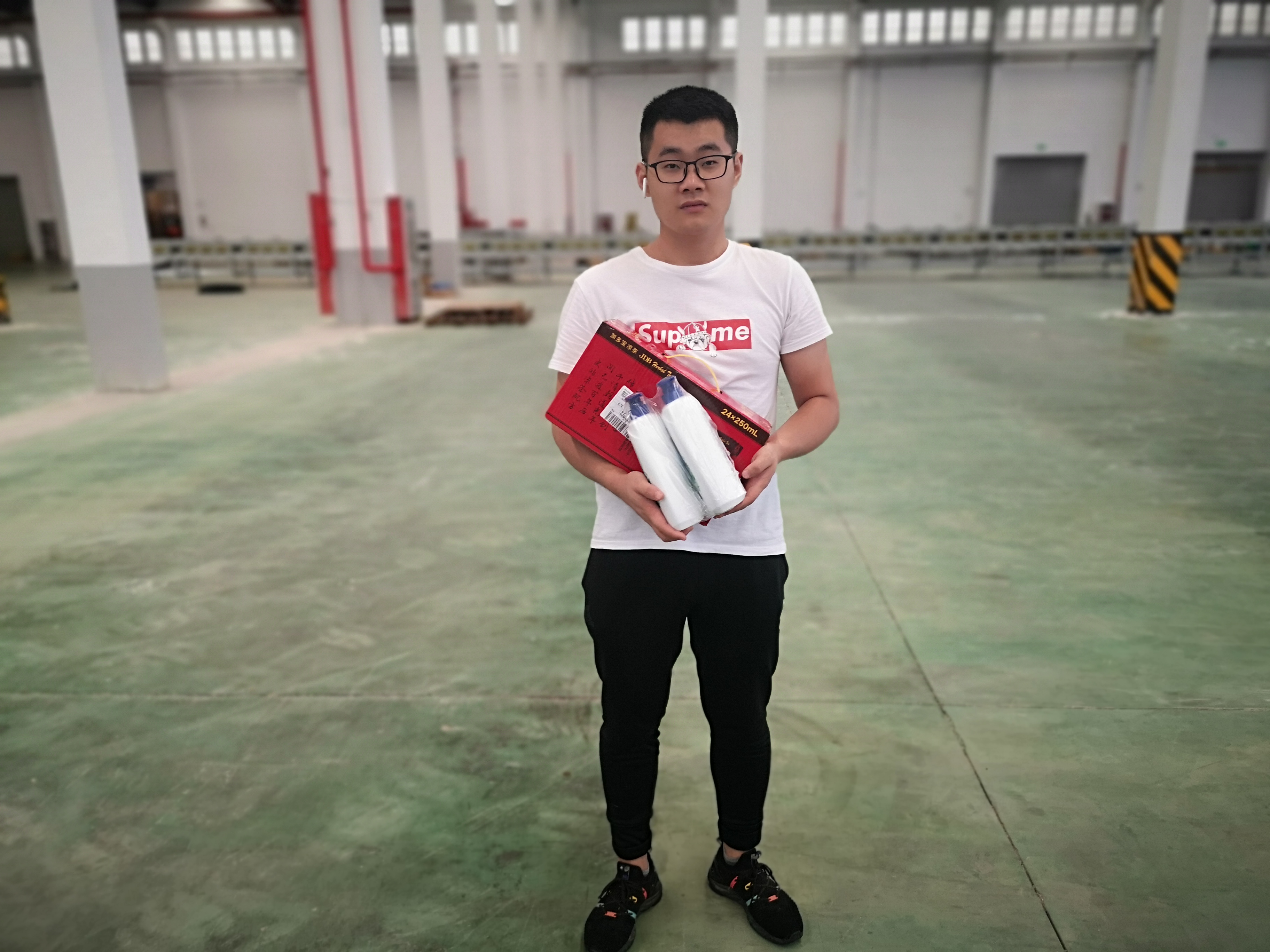關(guān)愛職工 · 夏送清涼 | 寶開工會(huì)赴一線送清涼，致敬高溫下的堅(jiān)守