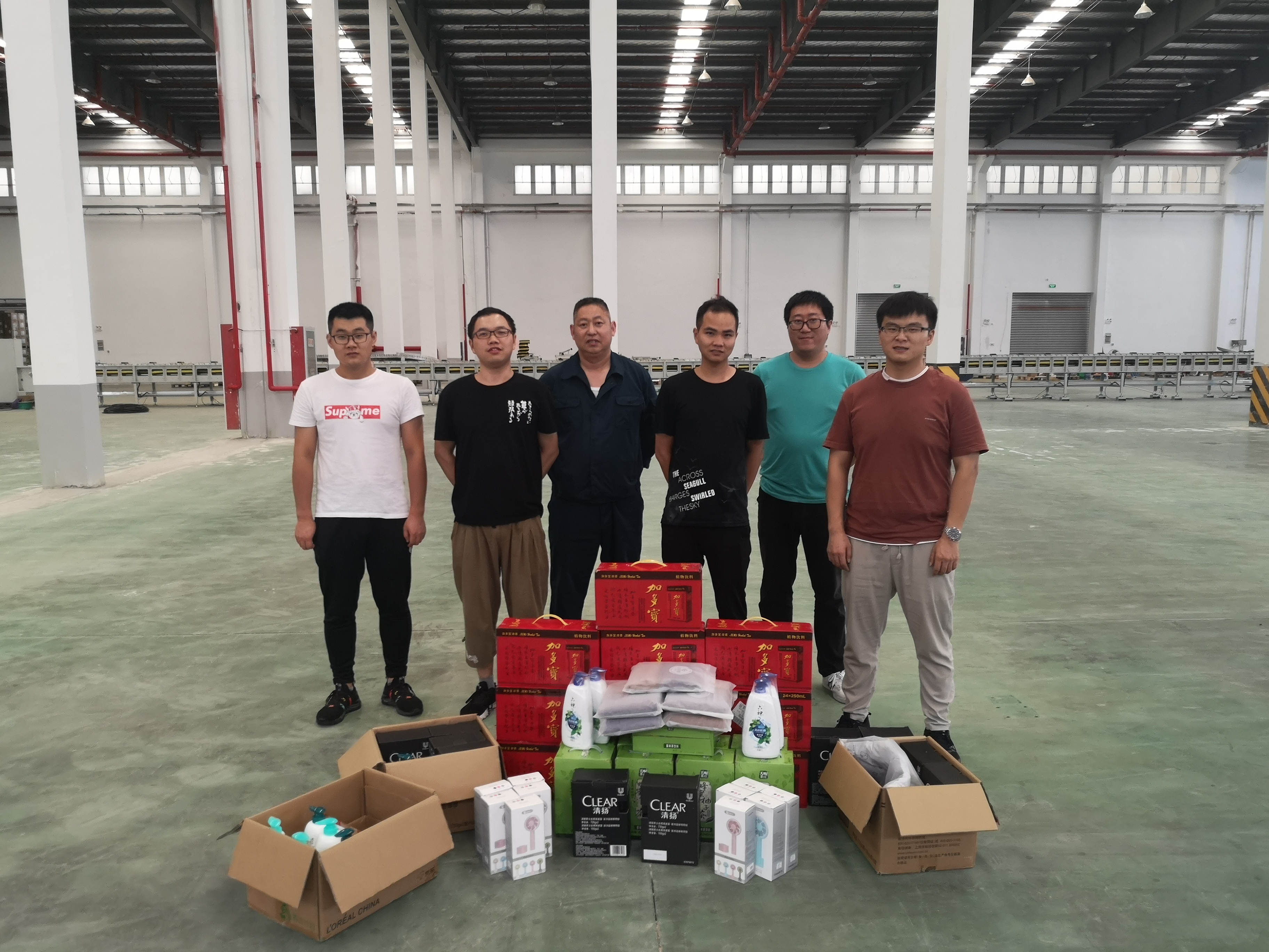 關(guān)愛職工 · 夏送清涼 | 寶開工會(huì)赴一線送清涼，致敬高溫下的堅(jiān)守