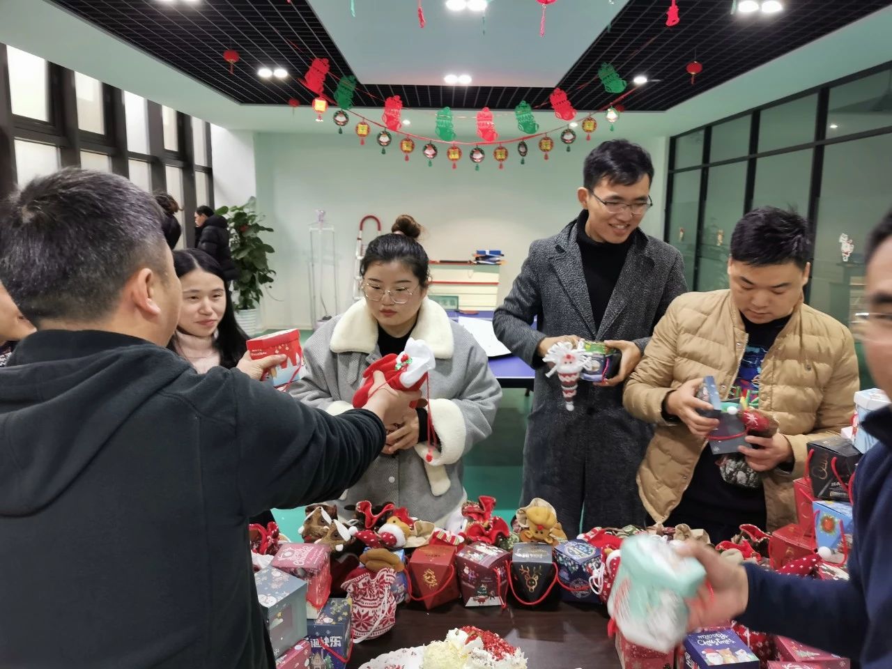 圣誕主題生日趴 | 濃情暖意平安夜，誕愿有你共前行