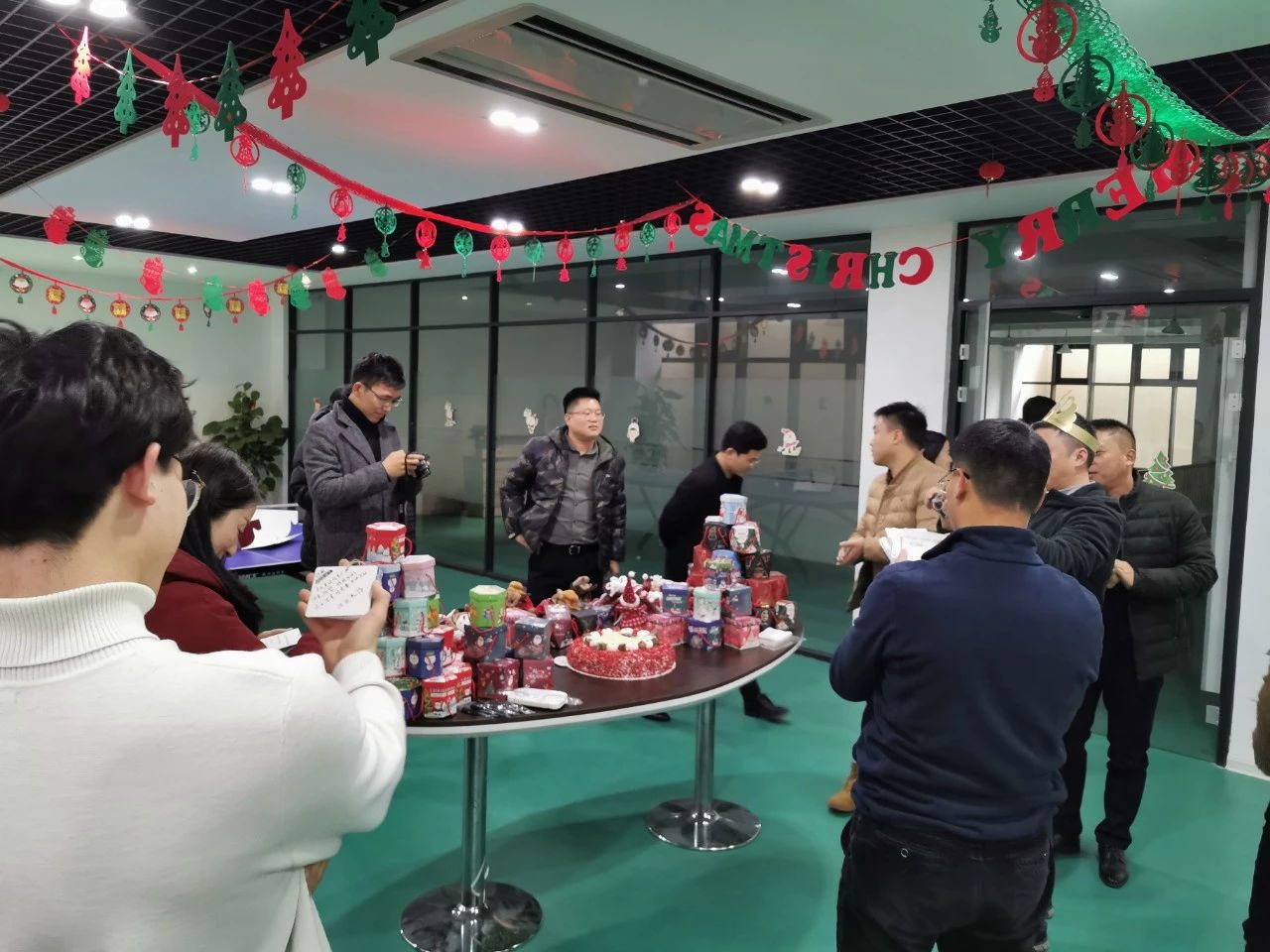 圣誕主題生日趴 | 濃情暖意平安夜，誕愿有你共前行