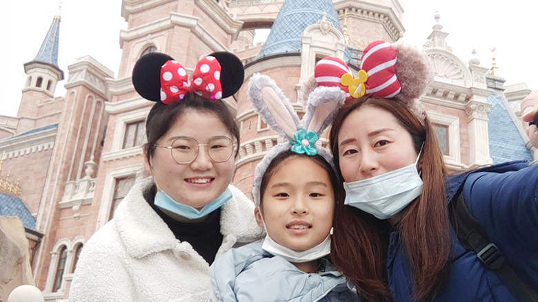 Happy Women’s Day | 歡度三八節(jié)，我們相約上海迪士尼樂園