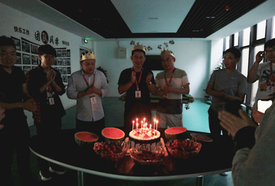 員工集體生日會 | 繽紛五月，把美好的祝福送給你