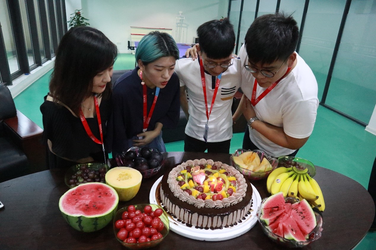 八月未央，歡聚一夏 | 寶開集體生日會(huì)：共享歡樂時(shí)刻