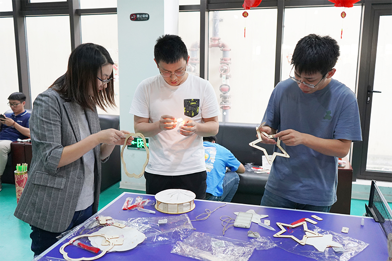 月圓中秋 · 集體慶生 | 溫馨九月，迎佳節(jié)，賀生辰，共團(tuán)圓！