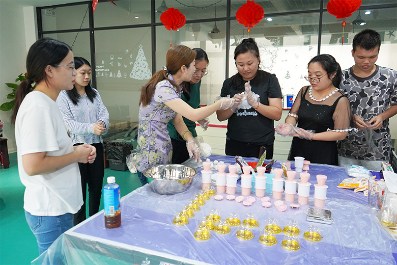 月圓中秋 · 集體慶生 | 溫馨九月，迎佳節(jié)，賀生辰，共團(tuán)圓！